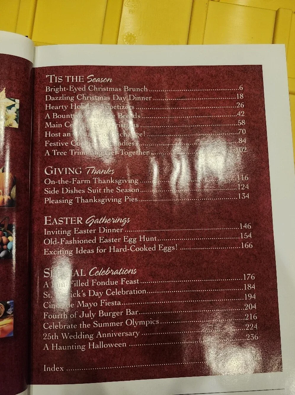 4 Vintage Taste Of Home's Holiday & Celebrations Cookbooks 2001 - 2004